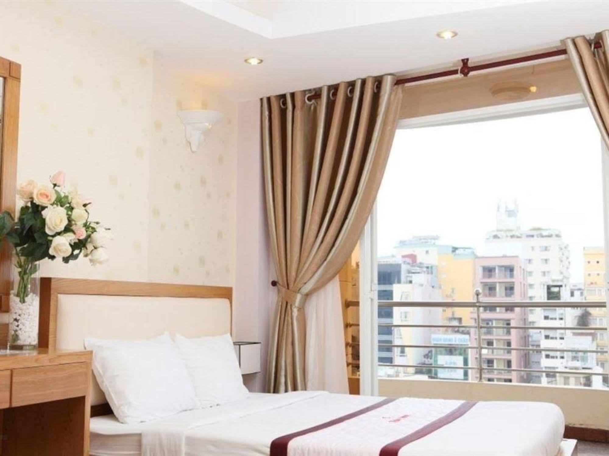 Ruby Hotel Ho Si Minh-város Kültér fotó