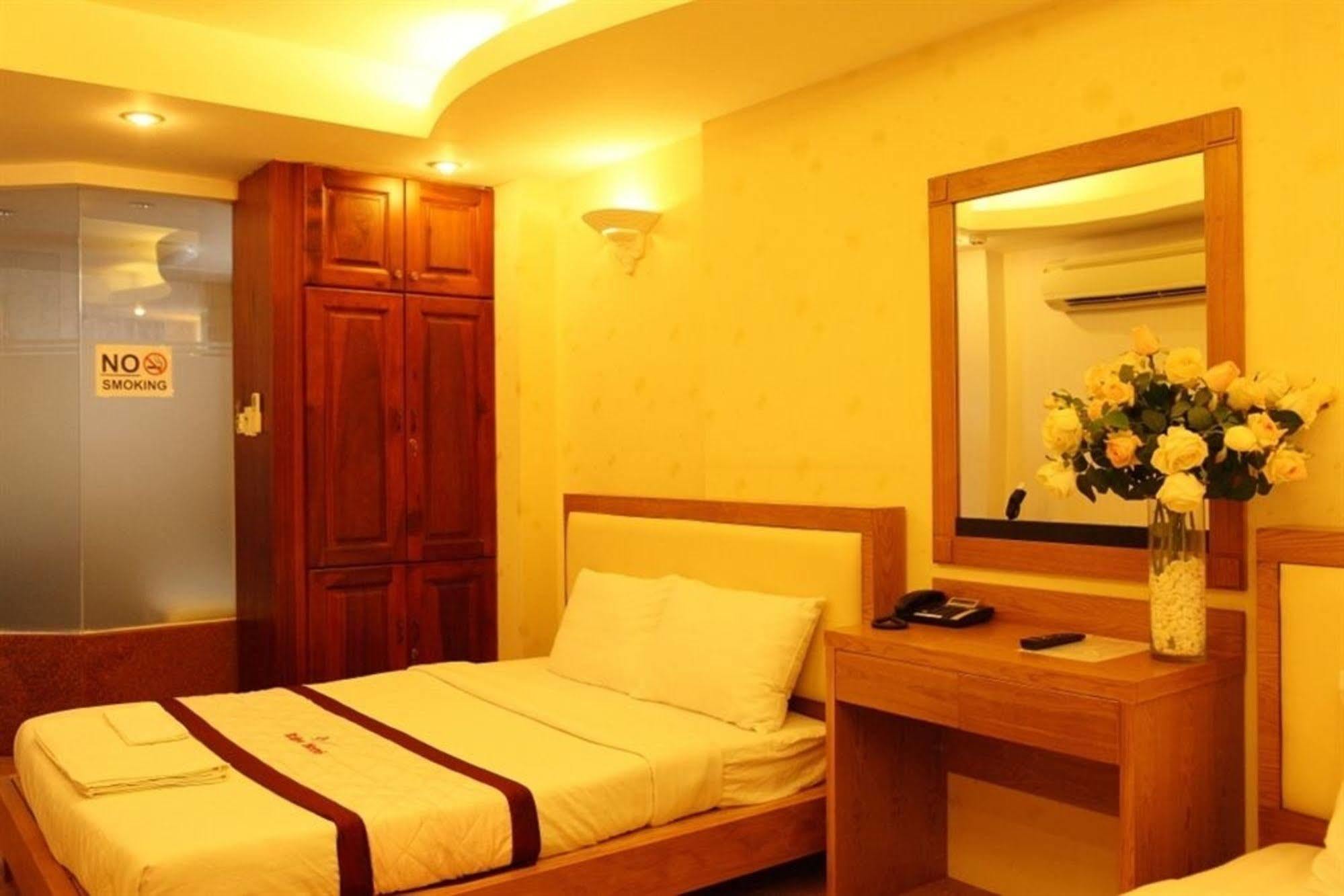 Ruby Hotel Ho Si Minh-város Kültér fotó